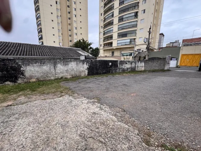 Terreno à Venda - 400m² - Com potencial para uso comercial - Centro de Guarulhos - SP