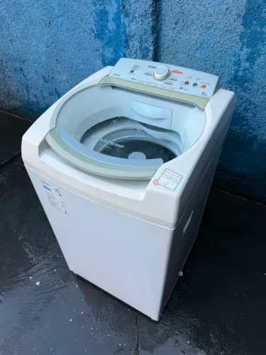 Máquina de lavar roupas Brastemp 