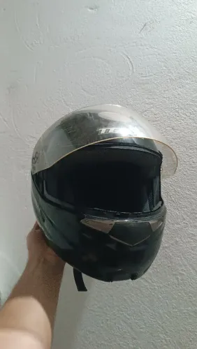 Capacete