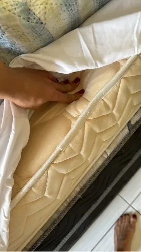 Vendo cama box e colchão solteiro