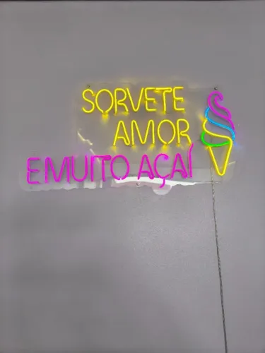 Letreiro em Led Neon Acrílico 4mm - Sorvete, amor e muito açaí.
