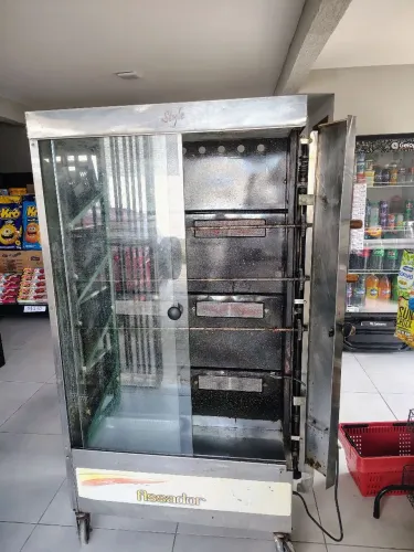 Máquina de assar galeto, Galeteira a gás