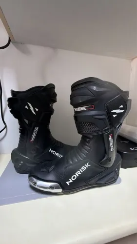 Bota Norisk Esportiva - Tamanho 44