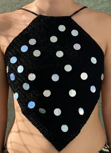 cropped triangular de crochê preto com paetê