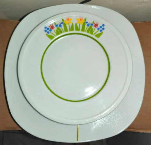Conjunto de pratos