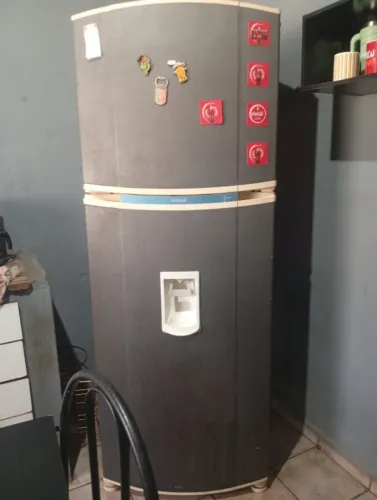 Geladeira barata Consul gelando bem