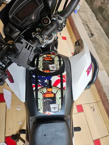 Vende-se uma moto Bros 2022