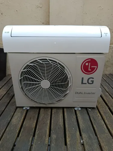 Ar condicionado Voice LG 9000 Btus Frio 220V Monofásico