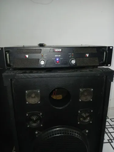 Amplificador Novik novo 500 e Caixas som