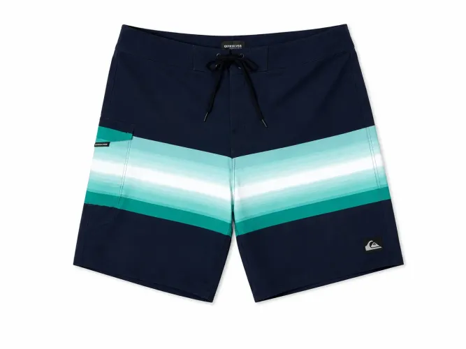 Bermuda Quiksilver Masculina Na etiqueta