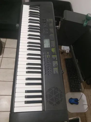 Teclado ctk1100 semi novo com suporte aceito troca em outros instrumentos