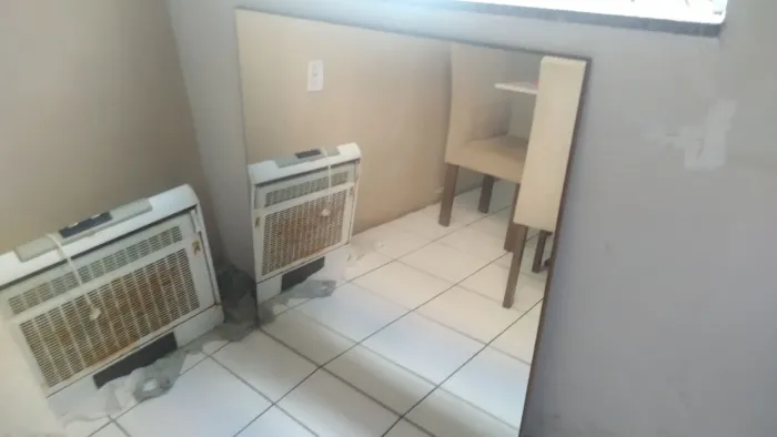 ESPELHO EM BOM ESTADO DE USO!!!