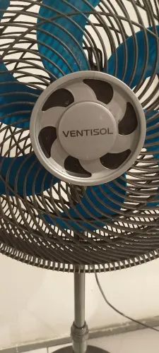 Ventilador semi novo com coluna