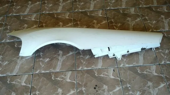 Paralama esquerdo Dodge Viper Srt 2012 2013 (pra recuperar)