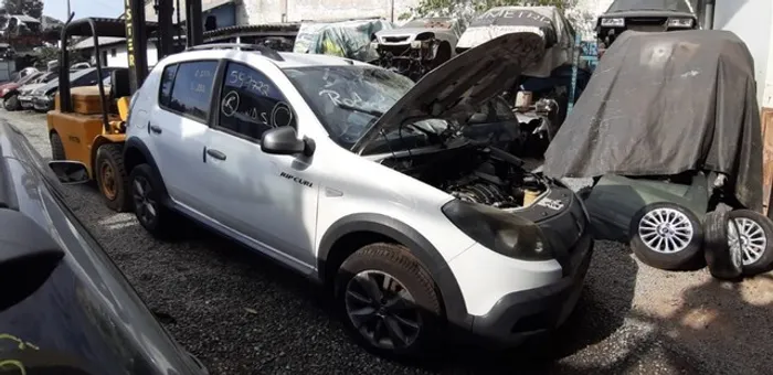Sandero 1.6 16v 2013 Sucata para retirada de peças DL 169