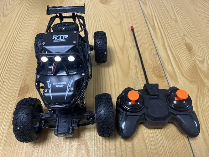 Carrinho Rock 4x4 Truck Controle Off-road Preto 20 Cm Luzes