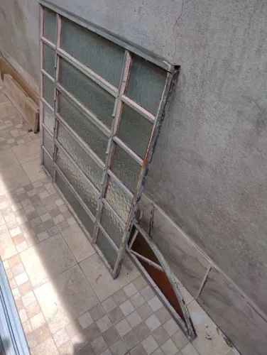 Janela de Ferro Antiga