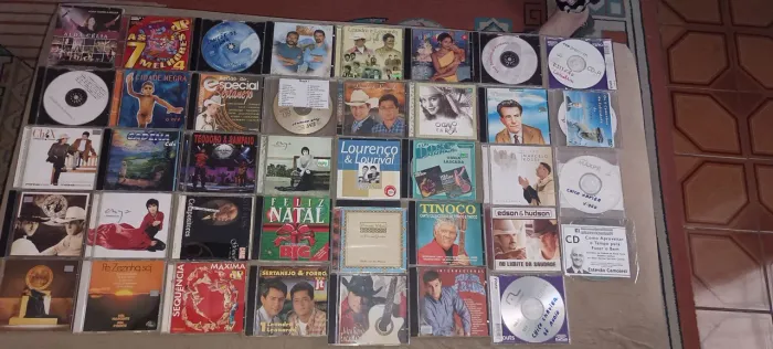 Cds de músicas diversos