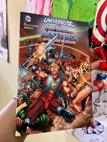 Universo DC vs He-man e os mestres do universo capa cartão