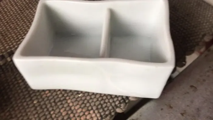 Porta sachês cerâmica branca