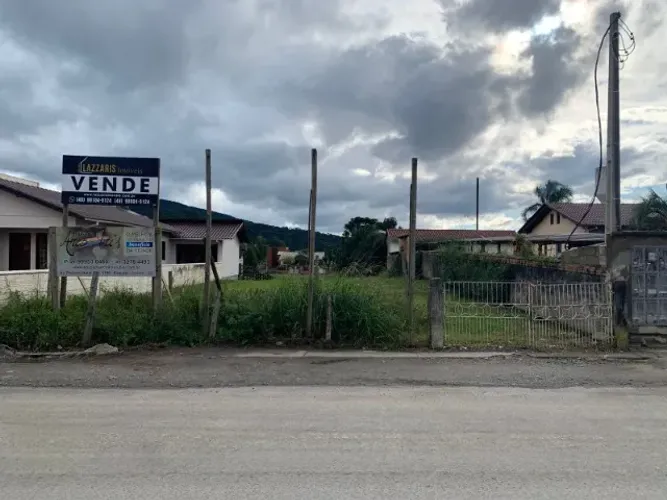 Terreno à venda na Avenida Principal de Urubici-SC