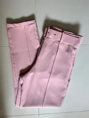 Calça social alfaiataria ( com etiqueta) rosa bebê tam M