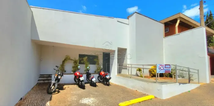 Comercial Casa em São José do Rio Preto