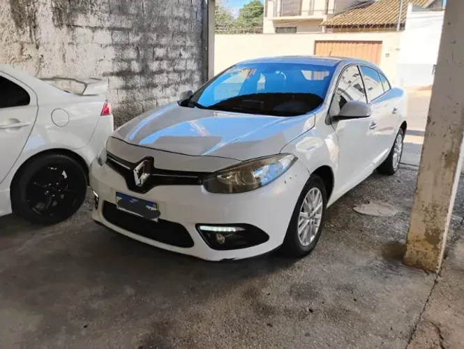 Renault Fluence Sed. Dynamique 2.0 16V Flex Aut. 2015