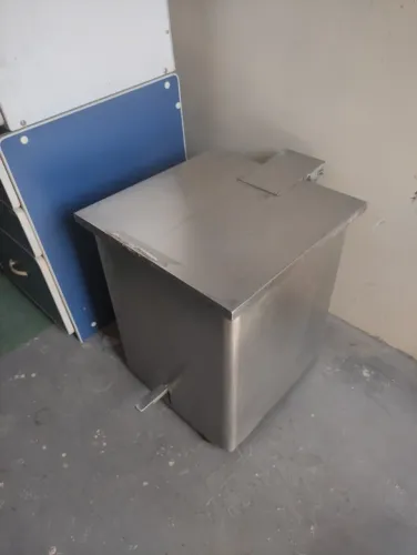 lixeira inox profissional