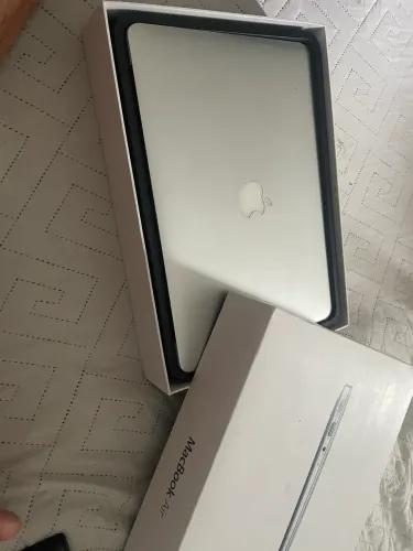 MacBook Air m2 Mid2012