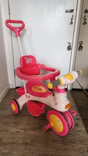Triciclo Infantil Toy Rosa Urban Baby<br>