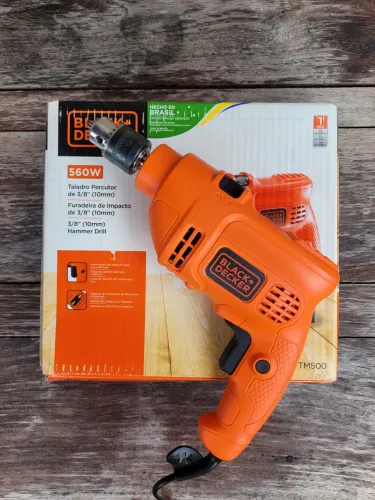 Furadeira de Impacto 3/8" (10mm) Black+Decker 560W