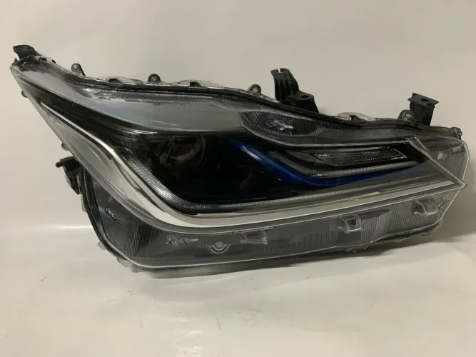 Farol Corolla Altis Híbrido azul 