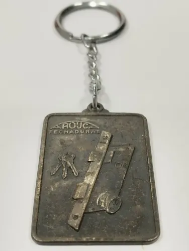 Chaveiro Antigo Fechaduras Arouca em Metal 