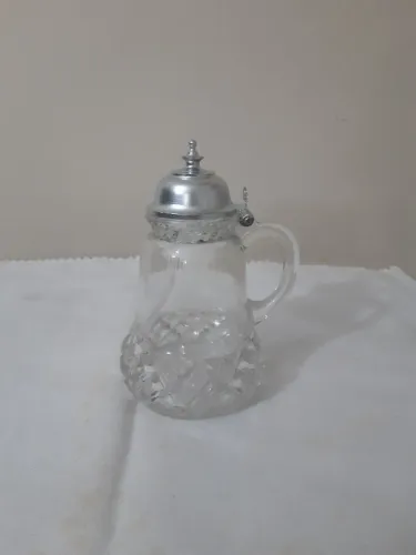 Meleira antiga de vidro trabalhado