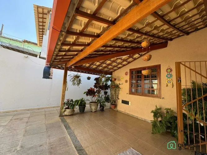 VENDE-SE CASA - 03 QUARTOS - BAIRRO: JARDIM AMÉRICA - BH/MG - R$850.000,00