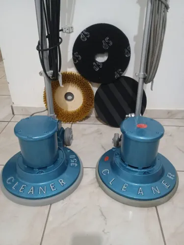 Enceradeira e Lavadora de Pisos