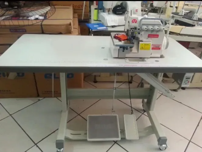 Máquina de Costura Overloque Industrial ponto cadeia