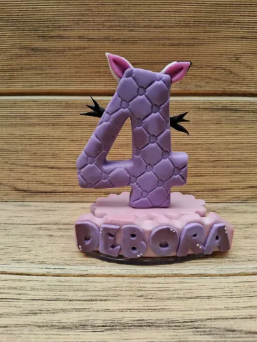 Vela personalizada casa mágica da Gabby