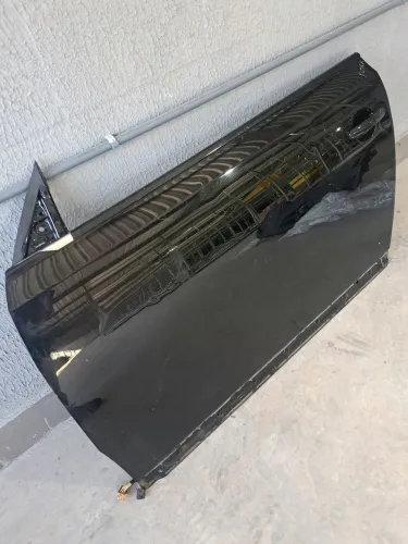 Porta dianteira Vw Fusca Lado esquerdo (Motorista) peças em Geral para o mesmo.