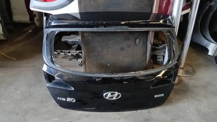 Tampa Traseira Hyundai Hb20 2013 A 2018 Original 