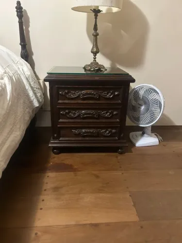 Mesa de cabeceira 