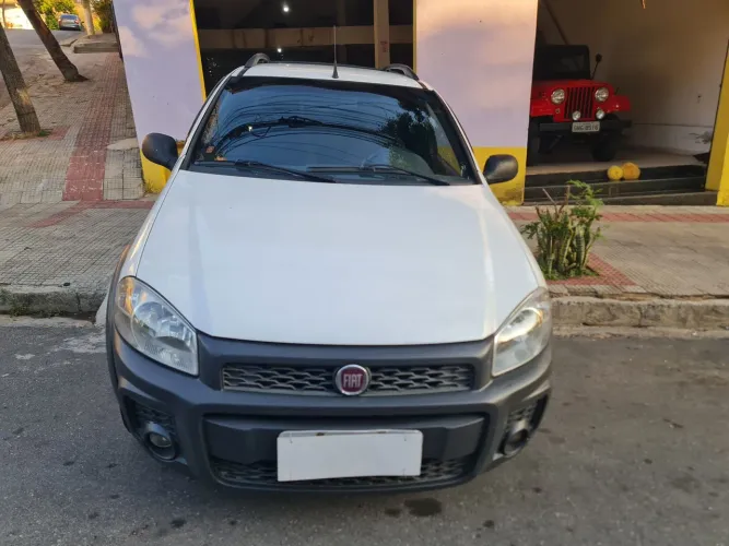 STRADA 3 PORTAS BEM CONSERVADA 