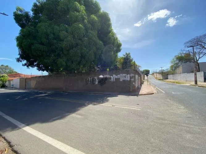 TERRENO URBANO DE ESQUINA 600 M² RUA ALAÍDE MARQUES X RUA VEREADOR OTÁVIO BRAGA