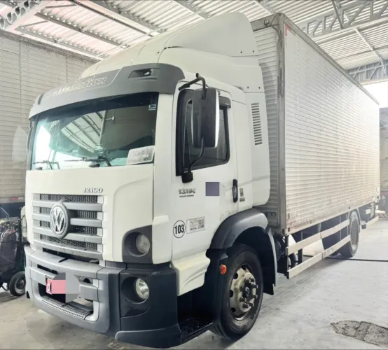 VW 13.190 4x2 2015 BAÚ TOCO VW 13190