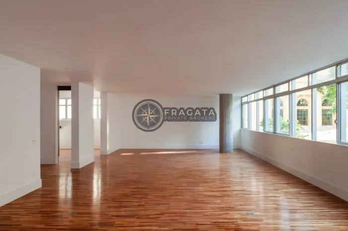 Apartamento à venda com 271m² - 3 quartos sendo 2 suítes e 2 vagas - Higienópolis/SP