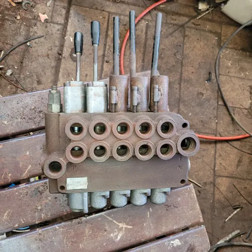 Comando  hidráulica 5 vias  80 Litros para munk  mumk ou máquina