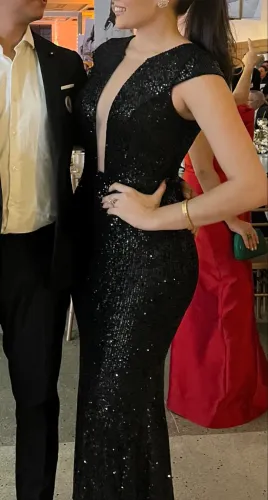Vestido de festa todo no paetê preto