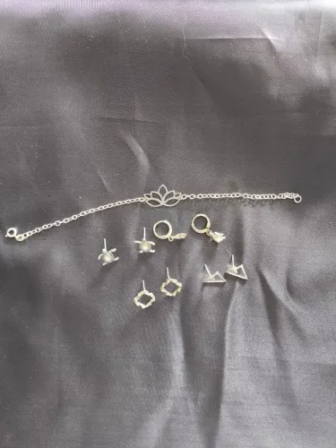 Brincos e pulseira em prata<br>