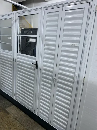 PORTA ALUMÍNIO CAMARÃO 2.10X60/70/80CM